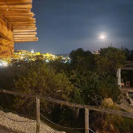 Oasi Conca D'oro Glamping נוטו